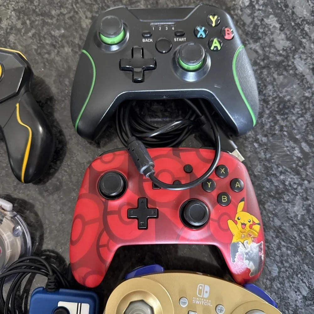 Lot Of 19 Controllers Xbox/360, PS, Sega, Generic Untested, Parts/Repairs Only